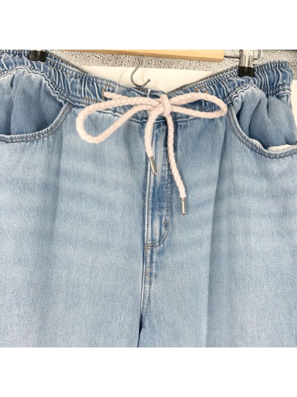 Loft Palazzo Light Wash Chambray Pants with Drawstring - Picture 3 of 8